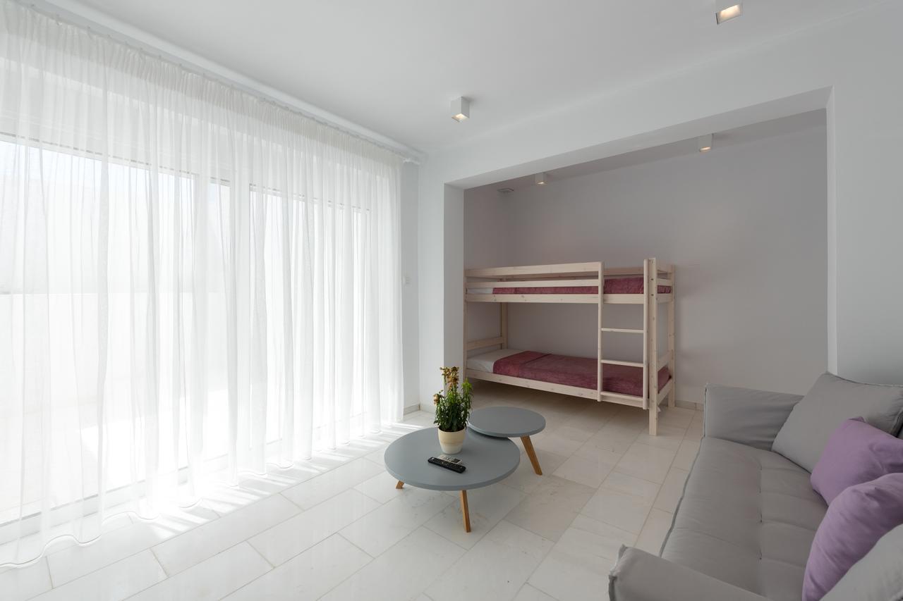 Maria & Nada Beachfront Villas โคลิมเบีย ภายนอก รูปภาพ