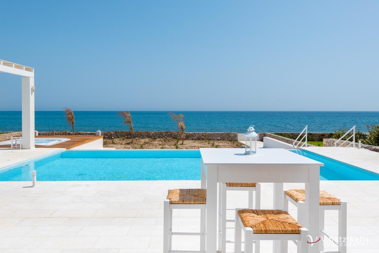 Maria & Nada Beachfront Villas โคลิมเบีย ภายนอก รูปภาพ