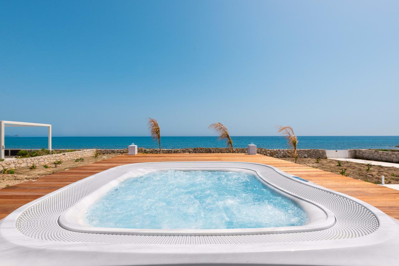 Maria & Nada Beachfront Villas โคลิมเบีย ภายนอก รูปภาพ