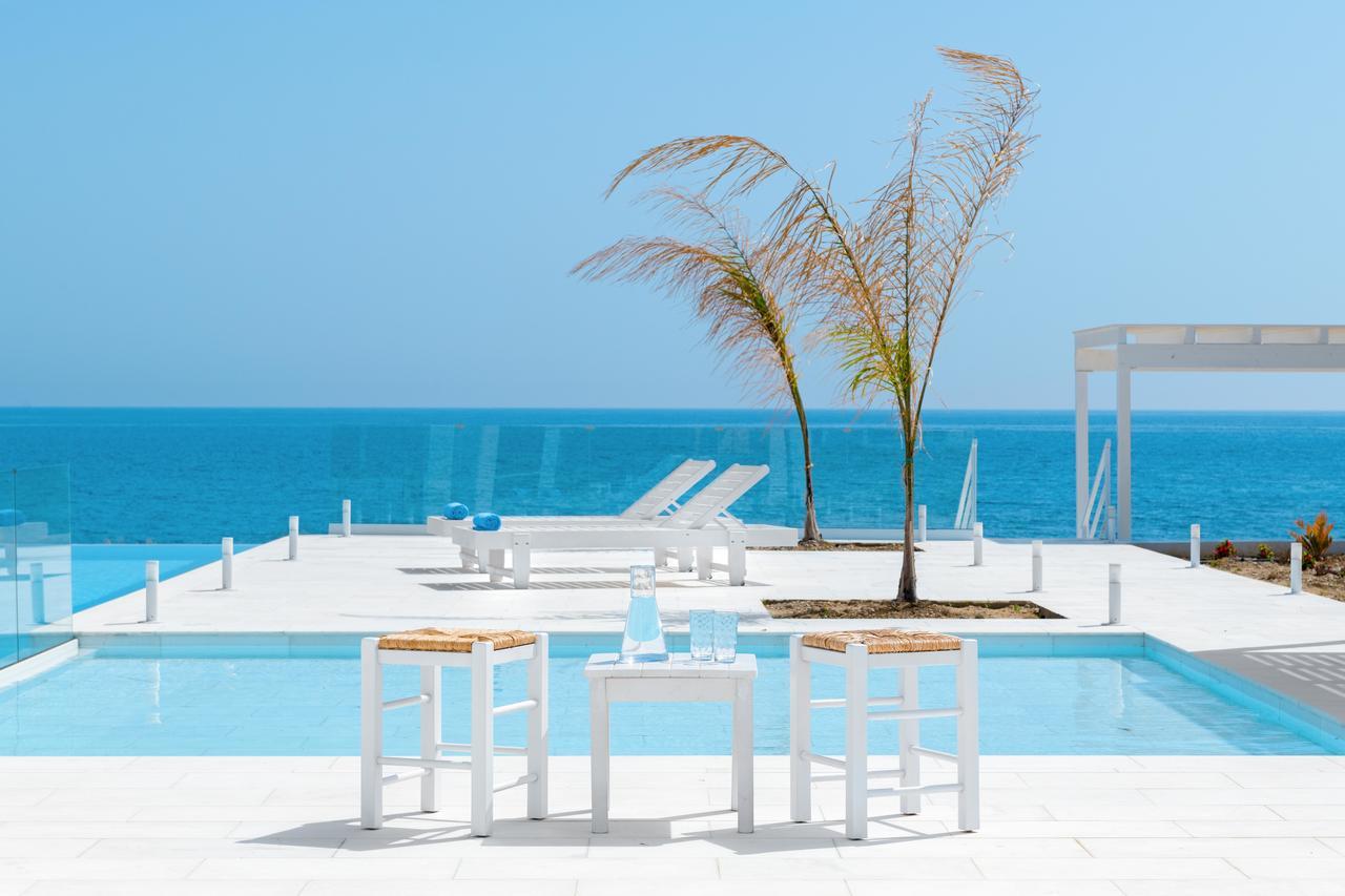 Maria & Nada Beachfront Villas โคลิมเบีย ภายนอก รูปภาพ