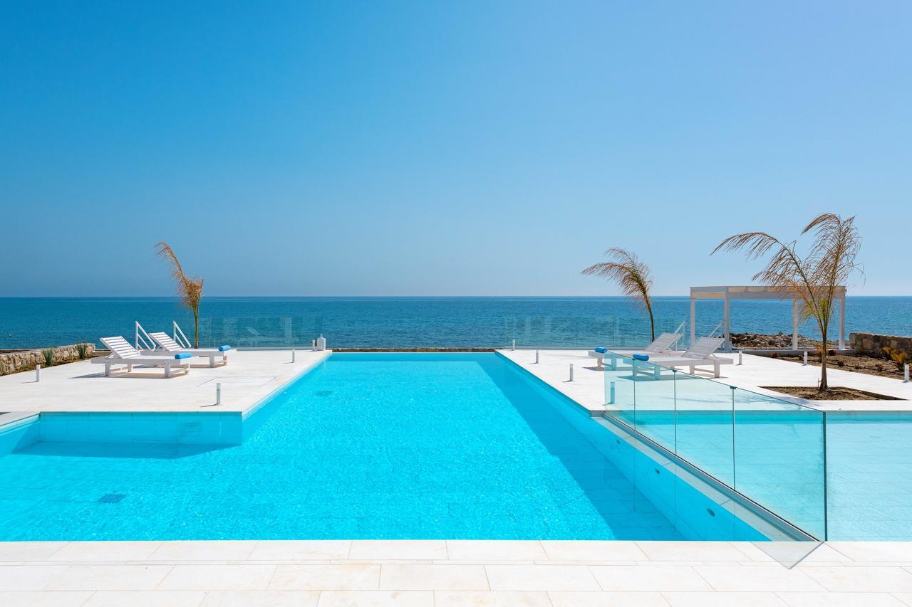 Maria & Nada Beachfront Villas โคลิมเบีย ภายนอก รูปภาพ